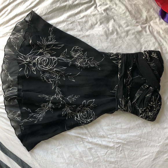 Strapless black and white dress - Picture 3 of 5